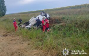 На трасі Київ – Одеса перекинувся Lexus: загинула 29-річна водійка