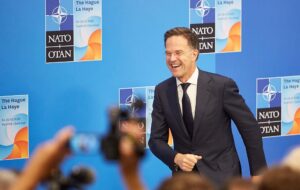Рютте висміяв Лаврова після його заяви про “крах НАТО”