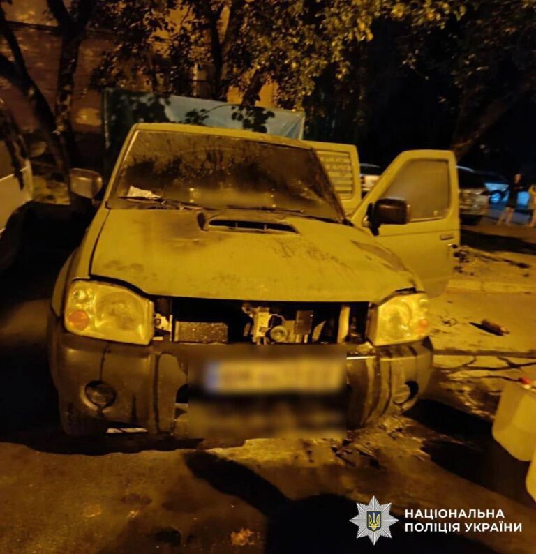 Спалили чотири авто за тиждень: у Києві затримали двох виконавців