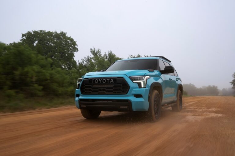 Toyota оновила позашляховик Sequoia