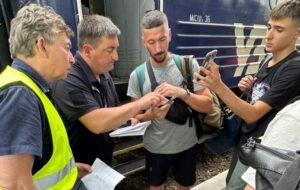 УЗ під час перевірок пасажирів виявила тільки 0,1% порушників