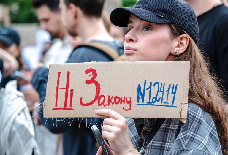 Задній хід. НАБУ і САП повертають незалежність
