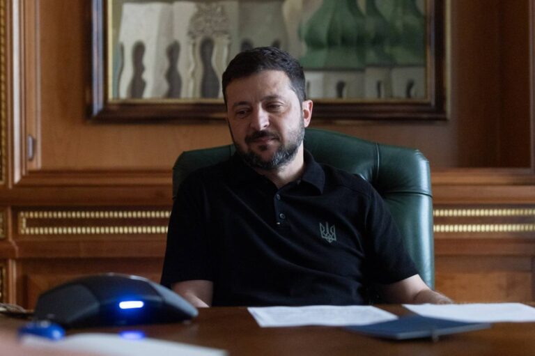Зеленський провів переговори з Макроном