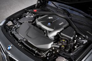 Mercedes розглядає співпрацю з BMW у сфері бензинових двигунів