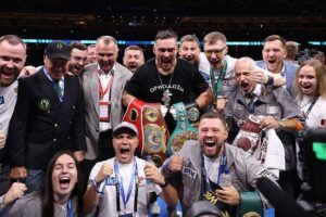 Шевадзуцький прокоментував тріумф Усика в бою з Дюбуа