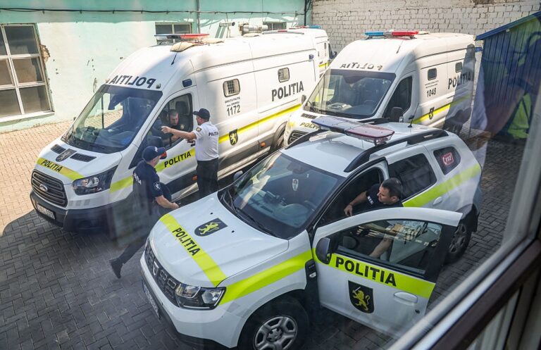 Стали відомі деталі 78 обшуків у Молдові по справі Шора