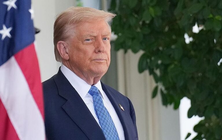 Трамп накинувся на ЗМІ перед зустріччю з Путіним