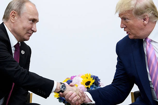 Трамп повідомив місце і дату зустрічі з Путіним