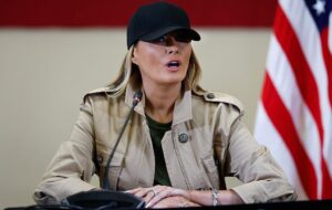 ЗМІ дізнались про лист Меланії Трамп для Путіна