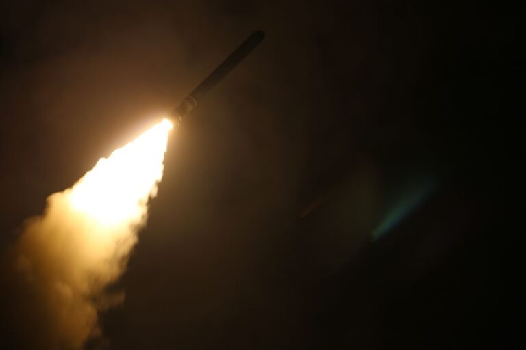 Батіг для Путіна. Чому США заговорили про Tomahawk