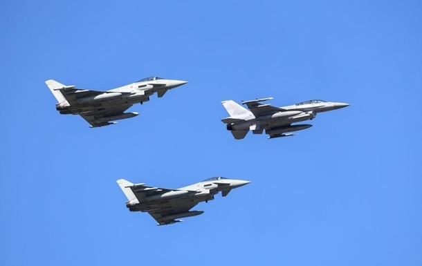 Британія направить винищувачі Typhoon у Польщу