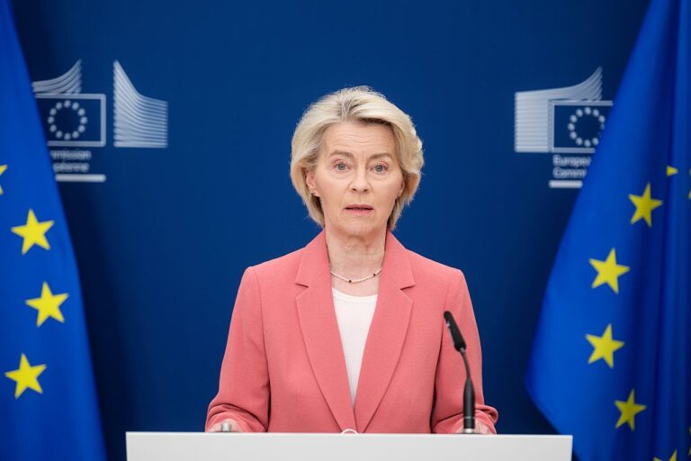 Фон дер Ляєн засудила російський обстріл України