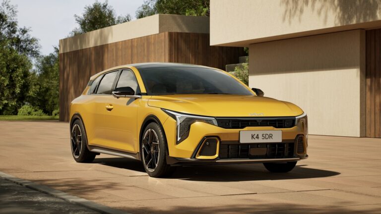 Kia виводить K4 на європейський ринок