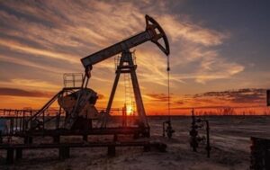 Країни ОПЕК+ погодили збільшення видобутку нафти