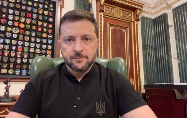 Президент доручив збільшувати контрактну складову в армії