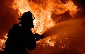 Новини України - Росія атакувала Бориспіль: горять житлові будинки