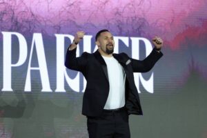 Тимчасовий чемпіон WBO Паркер: Проведення бою все-таки залежить від Усика