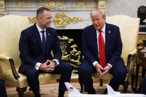 Трамп і Навроцький зустрілися у Білому домі