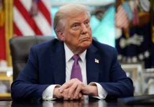 Трамп і секс-скандал. Книга Епштейна