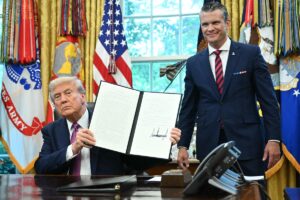Трамп підписав указ про перейменування Пентагону у “Міністерство війни”