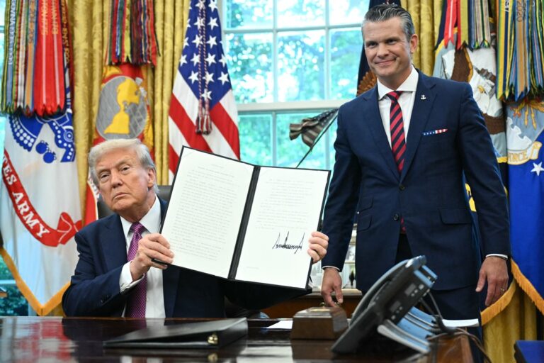 Трамп підписав указ про перейменування Пентагону у “Міністерство війни”