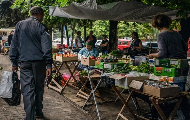 Ціни в Україні падають другий місяць поспіль