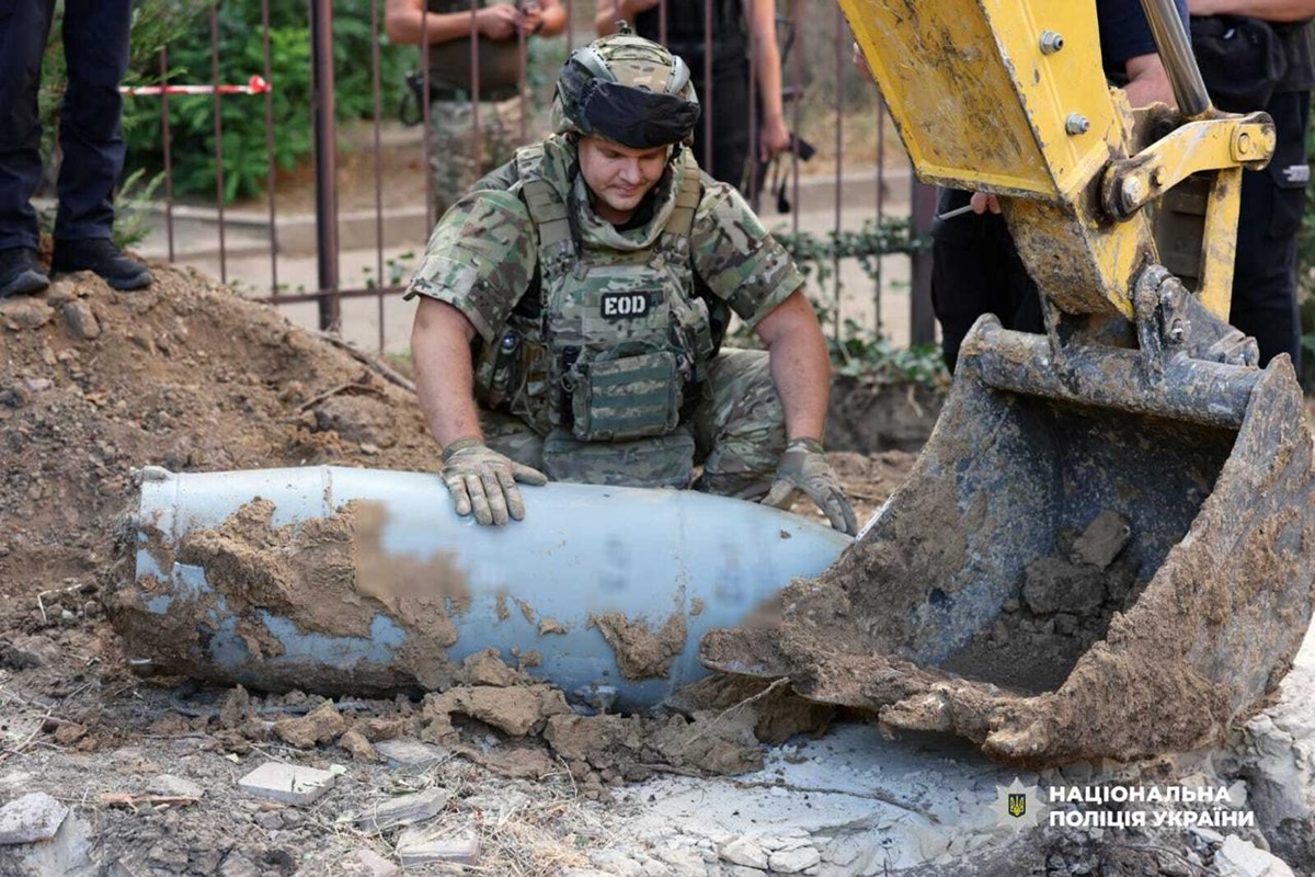 Новини України - У Херсоні знешкодили авіабомбу РФ