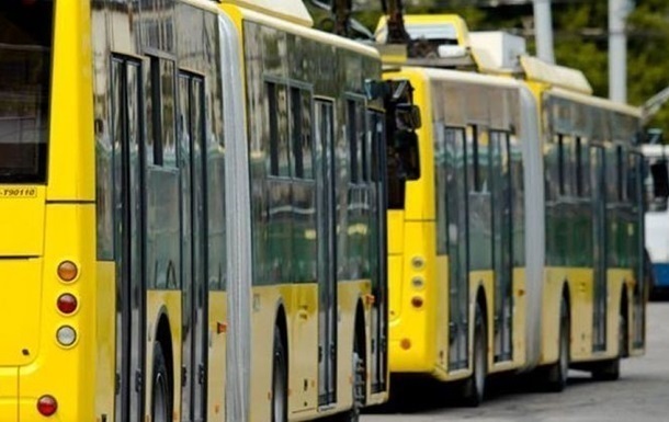 В Хмельницькому через обстріл ускладнено рух міського транспорту