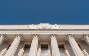 В Україні дозволили примусово вилучати власність РФ