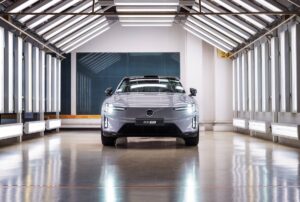 Volvo розпочала виробництво ES90