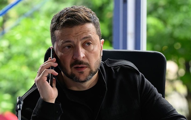 Зеленський обговорив з Макроном наслідки атаки РФ
