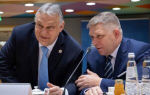 ЗМІ назвали причини, що урезонили Орбана та Фіцо щодо санкцій проти РФ