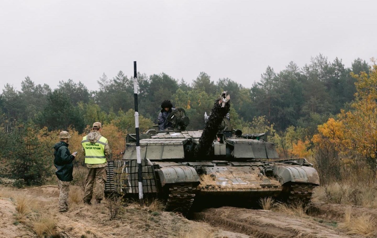 Новини України - Атаки росіян під Добропіллям захлинулися - Азов