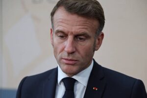 Французи назвали винуватого в нинішній політичній кризі