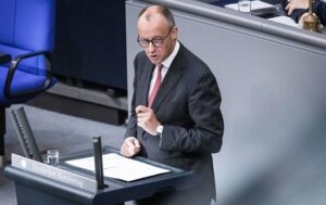 Мерц очікує, що США звільнять німецький підрозділ Роснефті від санкцій