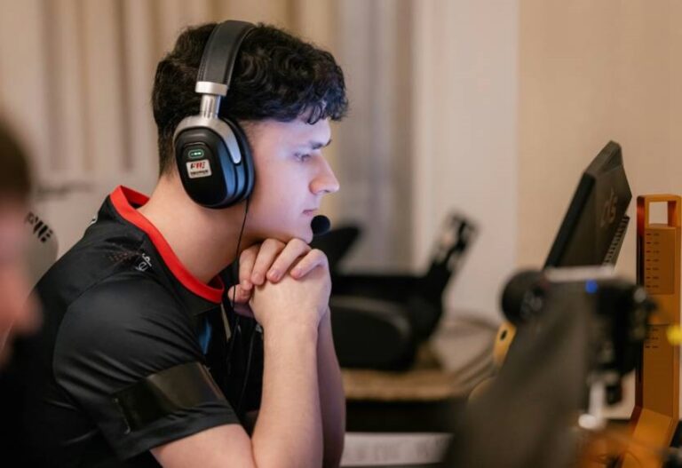 Провал B8: поразка від FaZe та виліт з CS Asia Championships