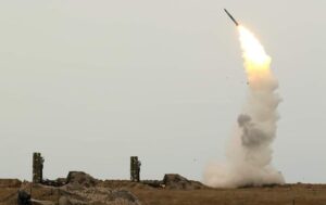 РФ атакувала Україну ракетами і БпЛА: є влучання