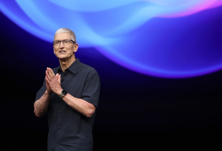 Тім Кук може залишити посаду генерального директора Apple – Bloomberg