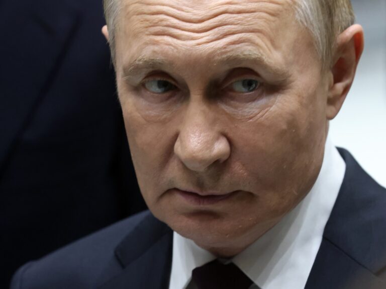 У Кремлі не знають, як Путін добиратиметься до Будапешту