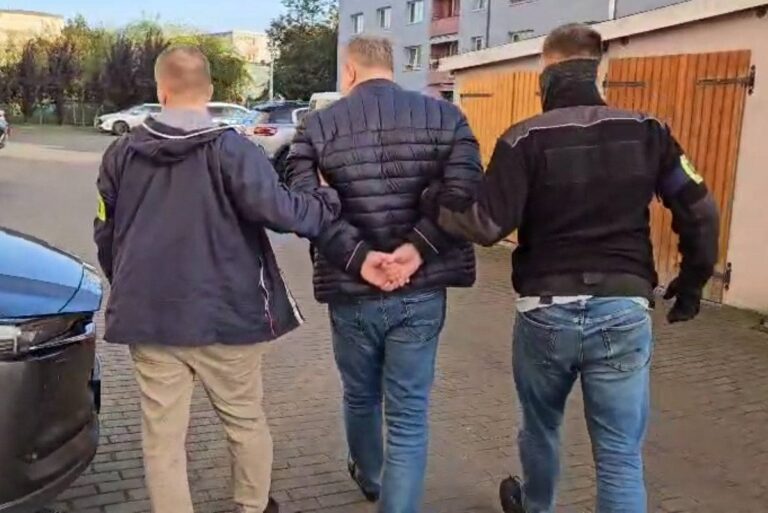 У Польщі затримали чоловіка, який надсилав порно українським дітям