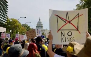 У США масові протести проти політики Трампа