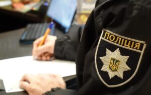 В Полтаві охоронця школи звинувачують у розбещенні неповнолітньої