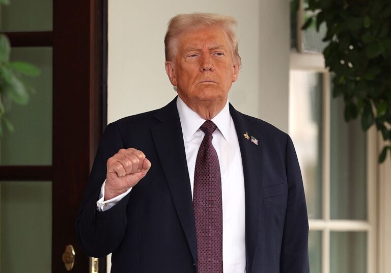 В США готують доларову монету з зображенням Трампа – ЗМІ