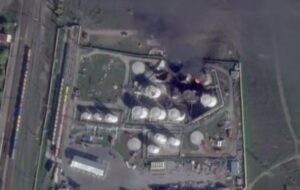 ЗМІ показали знімки ураженої нафтобази в Криму
