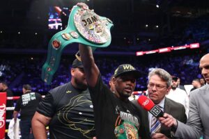 Новини спорту - Чемпіон світу з боксу спійманий на допінгу