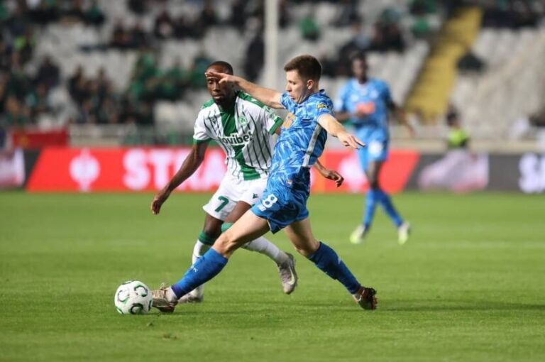 Динамо поступається Омонії двома голами