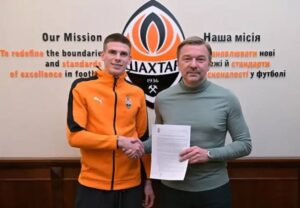 Футболіст збірної України оновив контракт з донецьким Шахтарем