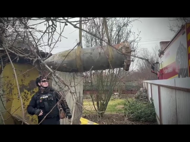 Сапери ДСНС вилучили небезпечний фрагмент ракети