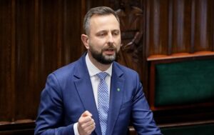 Новини світу - Міністр оборони Польщі заявив про російський слід у диверсії на залізниці