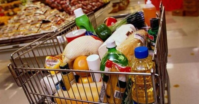 Новорічні рекорди: які продукти найбільше подорожчають до кінця року